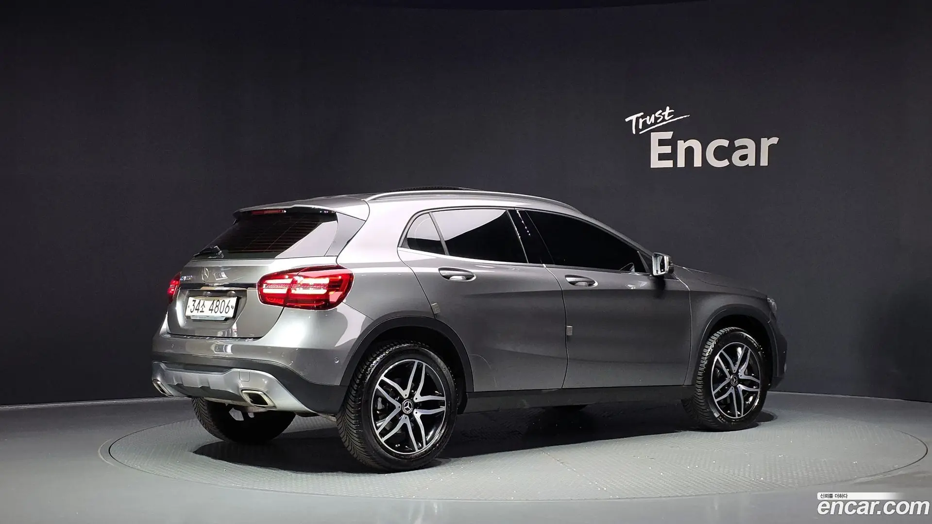Main__Slider__Photo:GLA-Class Mercedes-Benz 2018.11-1