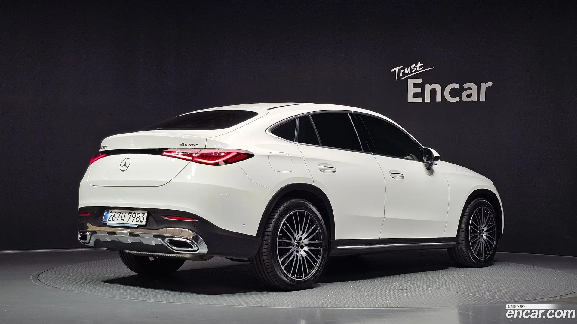 Main__Slider__Photo:GLC-Class Mercedes-Benz 2025.5-1