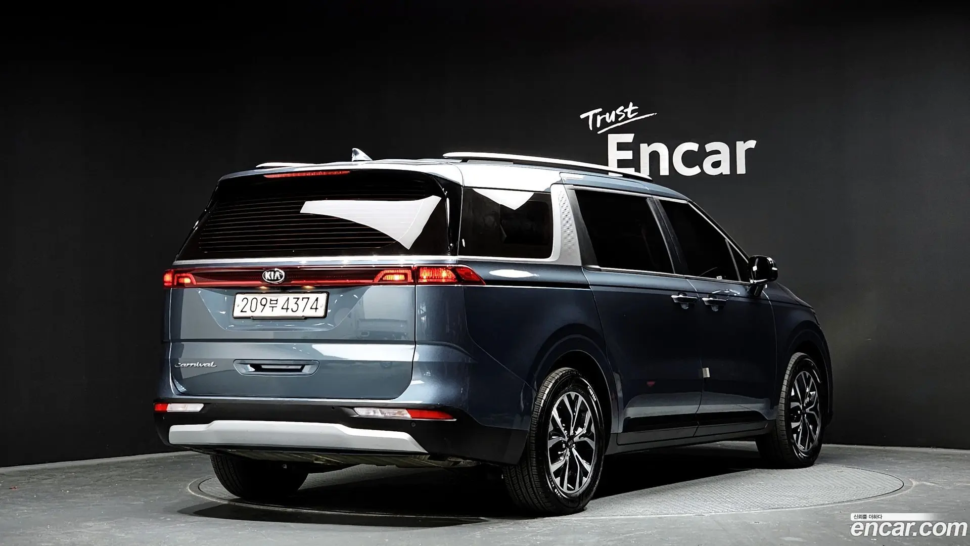 Main__Slider__Photo:Canival Kia 2020.10-1