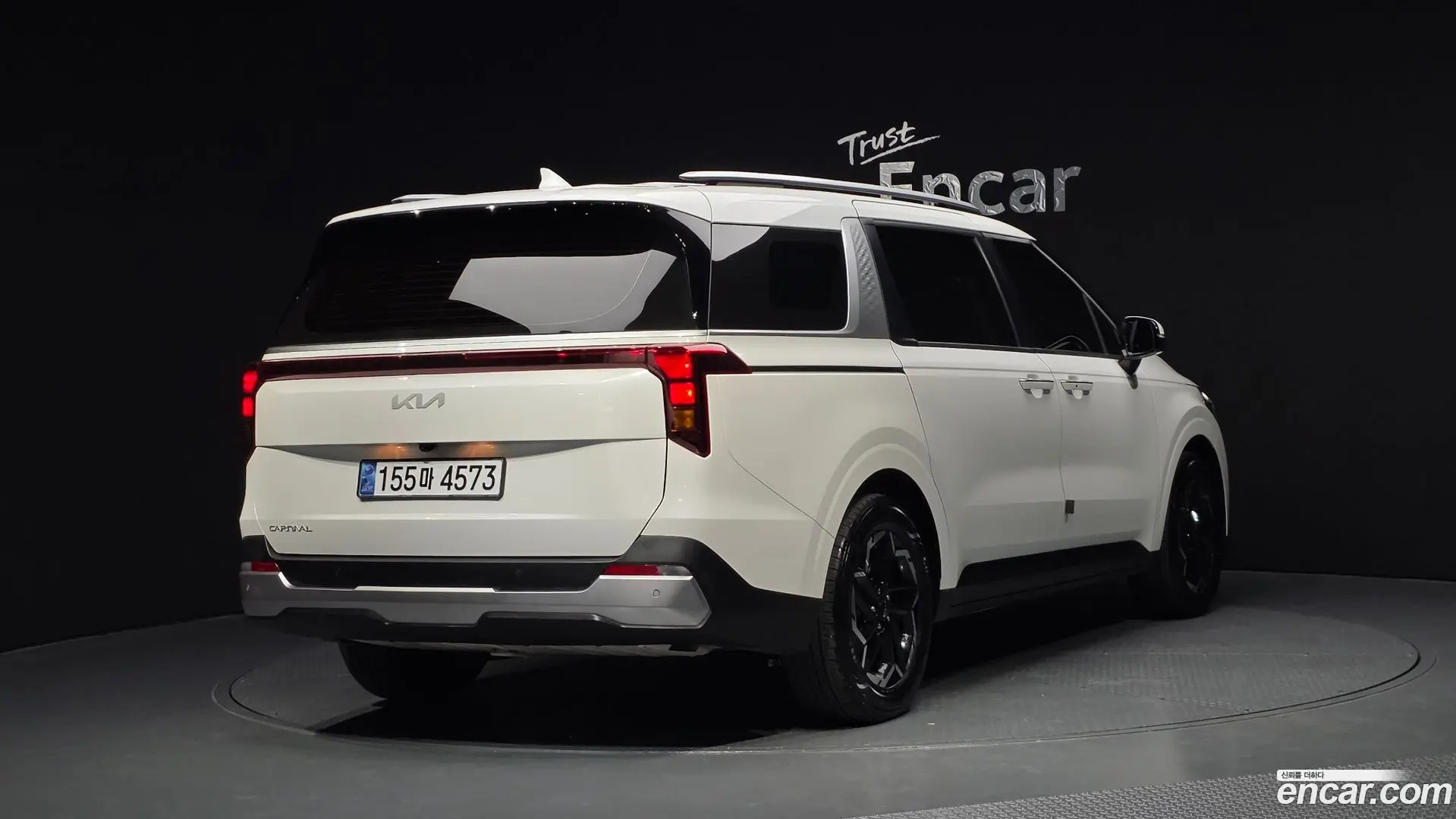 Main__Slider__Photo:Canival Kia 2024.2-1