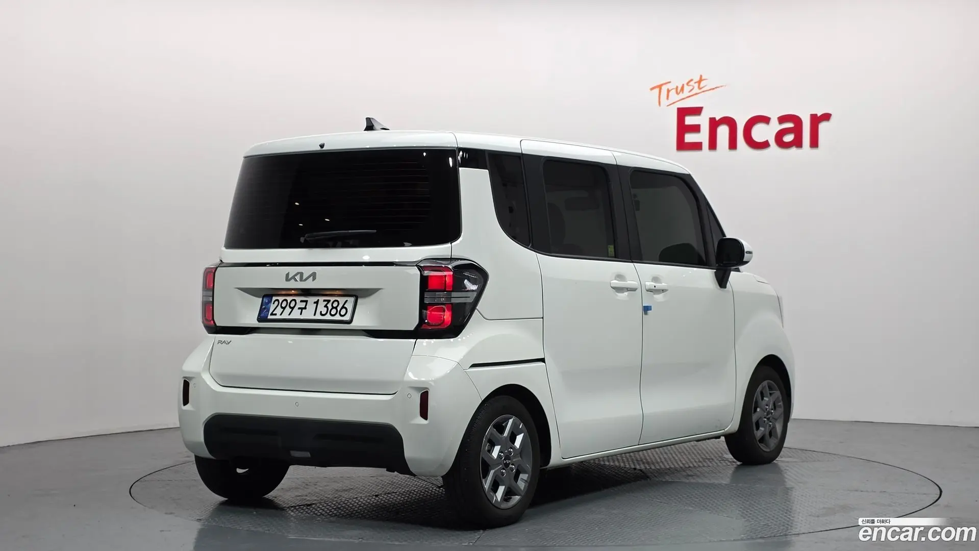 Main__Slider__Photo:RAY Kia 2024.0-1