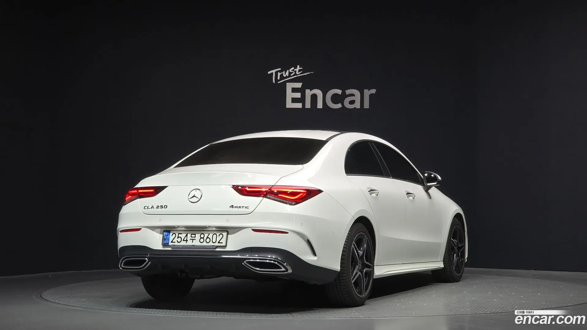 Main__Slider__Photo:CLA-Class Mercedes-Benz 2020.10-1