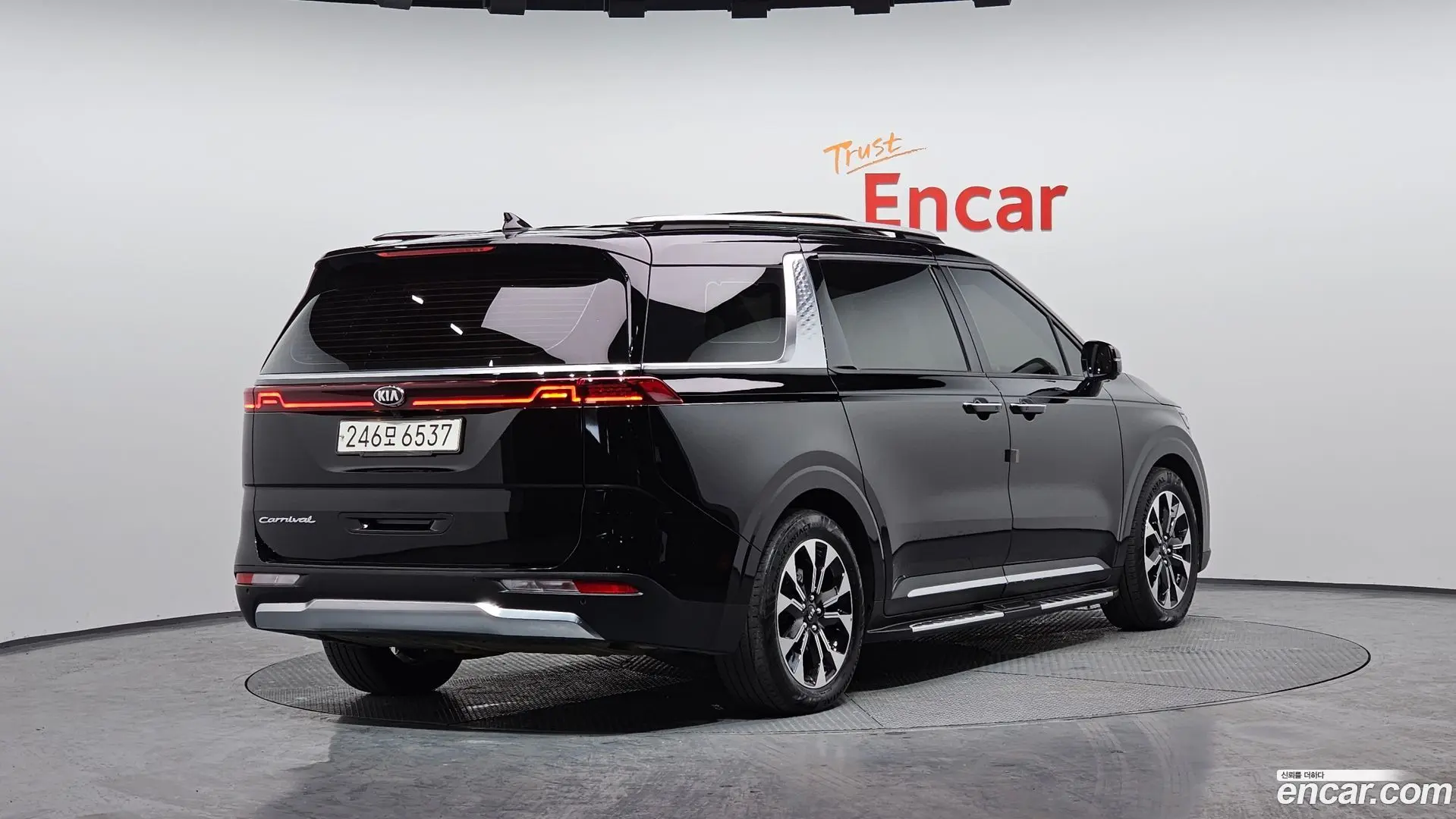 Main__Slider__Photo:Canival Kia 2020.11-1