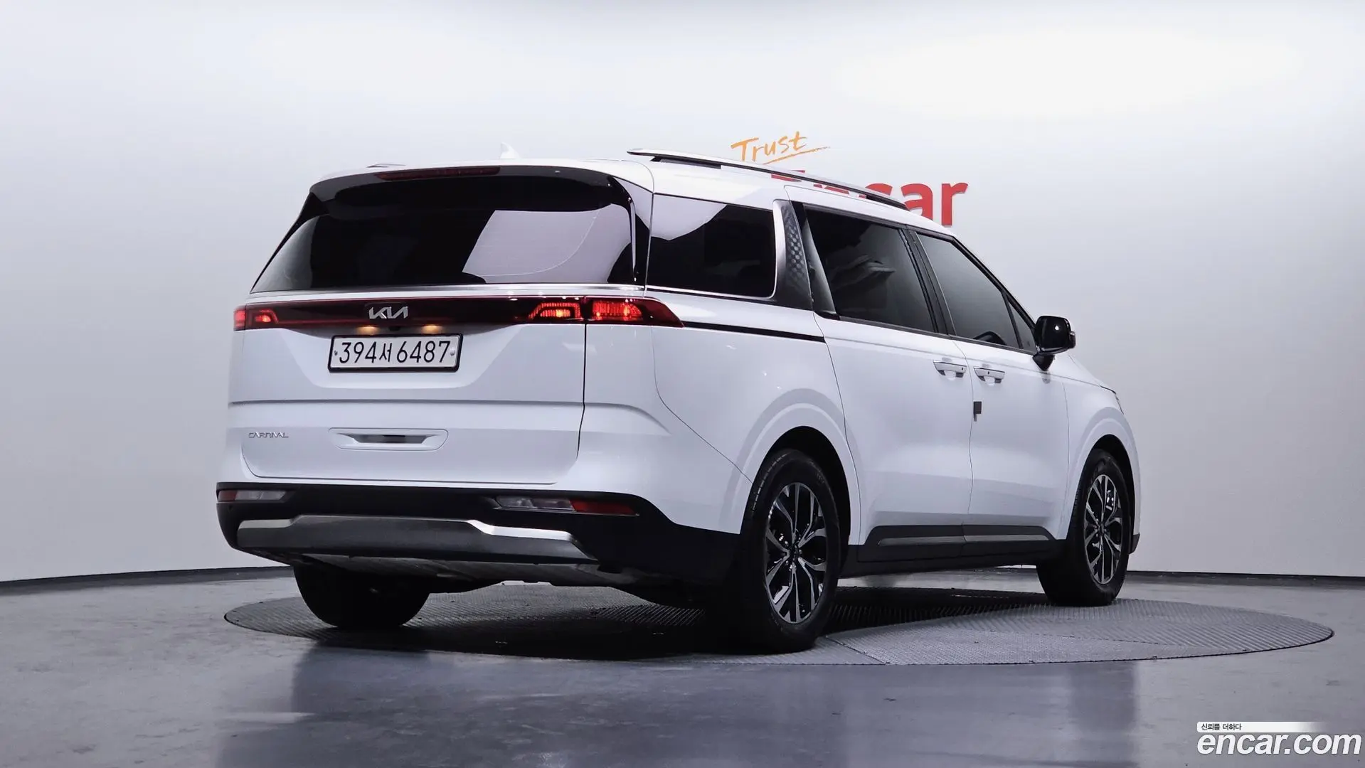 Main__Slider__Photo:Canival Kia 2022.9-1