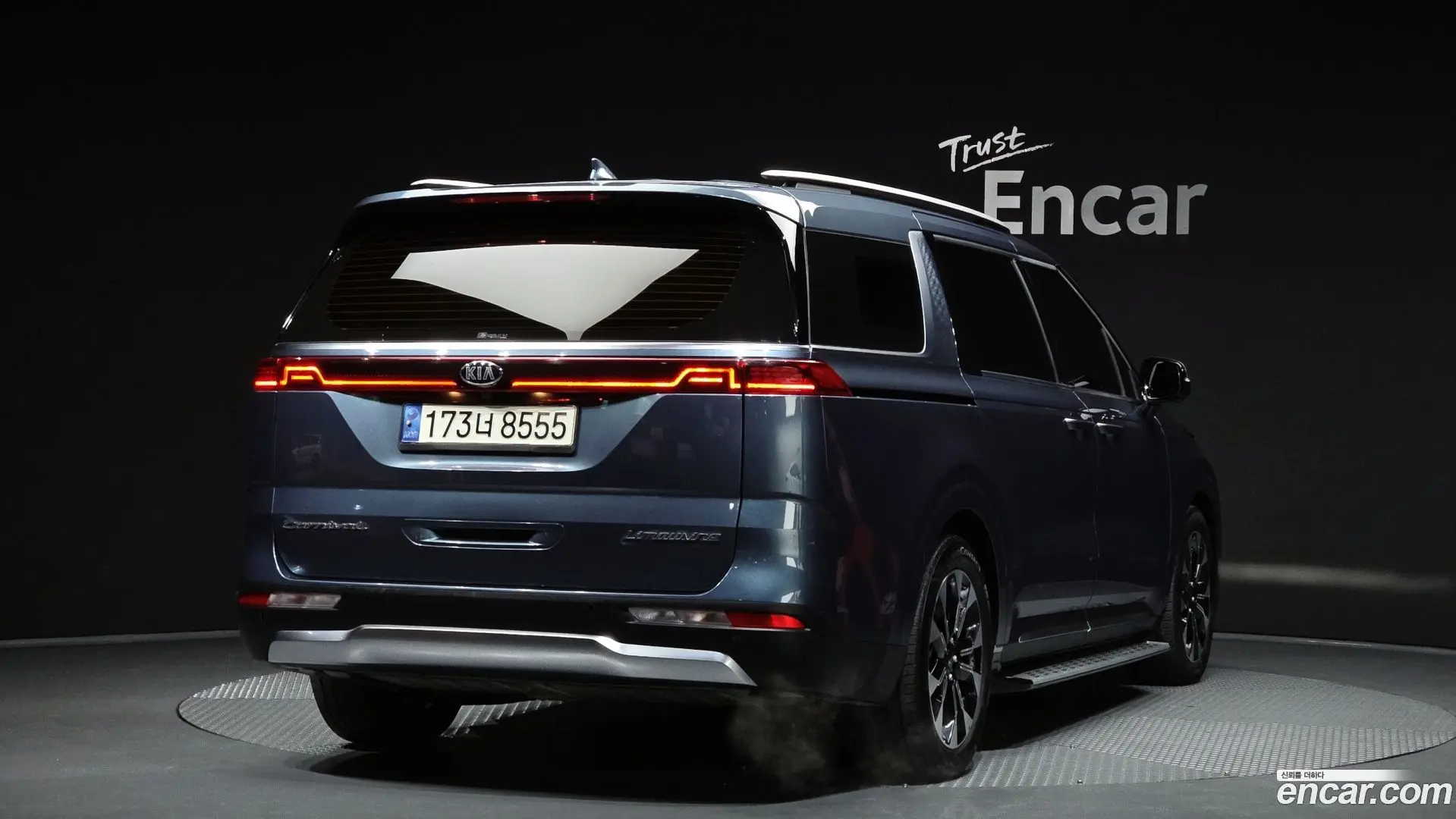 Main__Slider__Photo:Canival Kia 2021.3-1