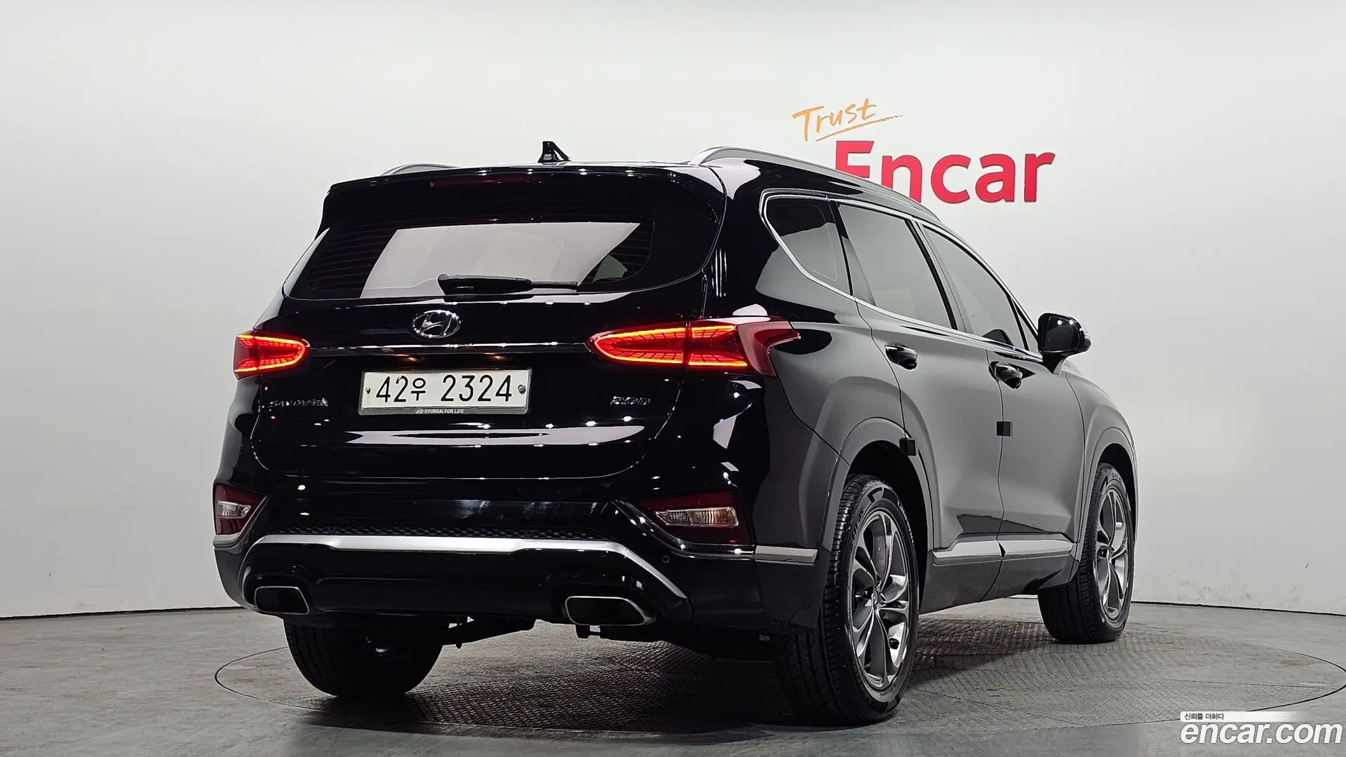 Main__Slider__Photo:Santafe Hyundai 2018.7-1
