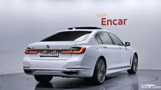 Main__Slider__Photo:7-Series BMW 2019.9-1