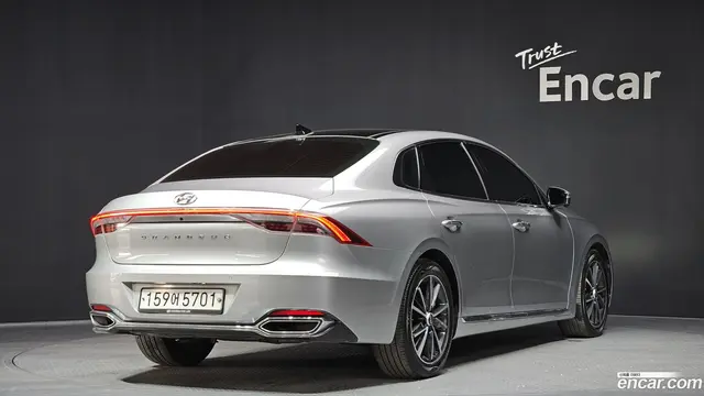 Main__Slider__Photo:Grandeur Hyundai 2020.2-1