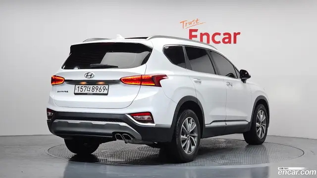 Main__Slider__Photo:Santafe Hyundai 2019.9-1
