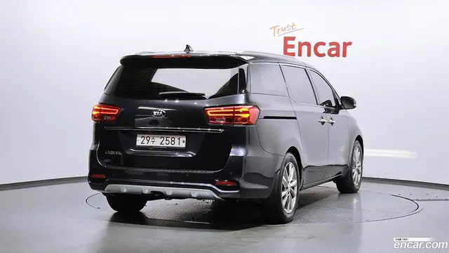 Main__Slider__Photo:Canival Kia 2019.4-1