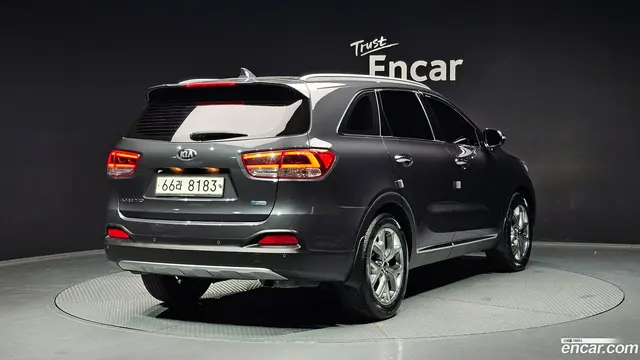 Main__Slider__Photo:Sorento Kia 2015.4-1