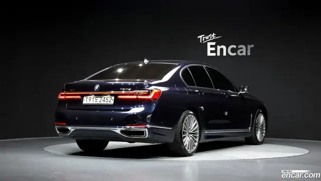 Main__Slider__Photo:7-Series BMW 2019.11-1