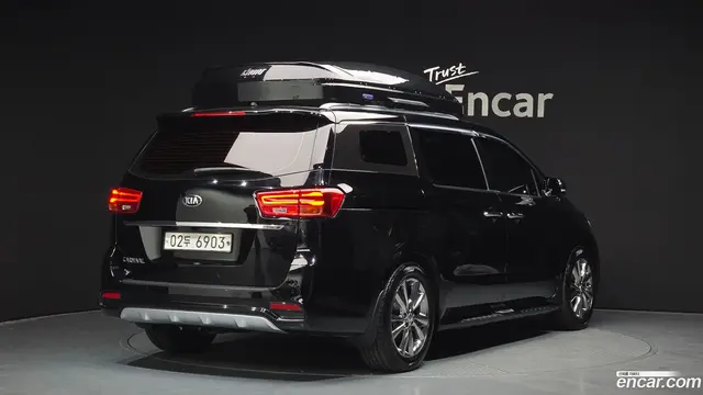 Main__Slider__Photo:Canival Kia 2019.6-1