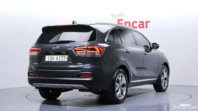 Main__Slider__Photo:Sorento Kia 2015.2-1