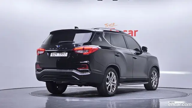 Main__Slider__Photo:Rexton KG Mobility 2018.9-1