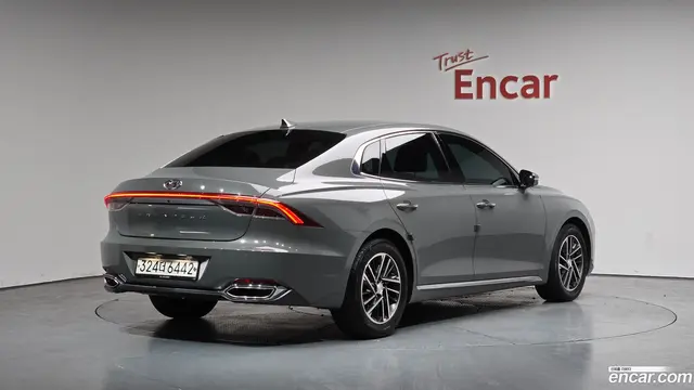 Main__Slider__Photo:Grandeur Hyundai 2020.8-1