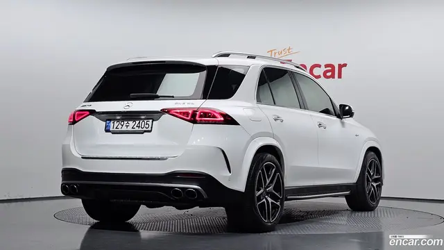 Main__Slider__Photo:GLE-Class Mercedes-Benz 2021.3-1