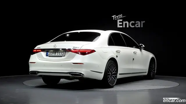 Main__Slider__Photo:S-Class Mercedes-Benz 2022.6-1