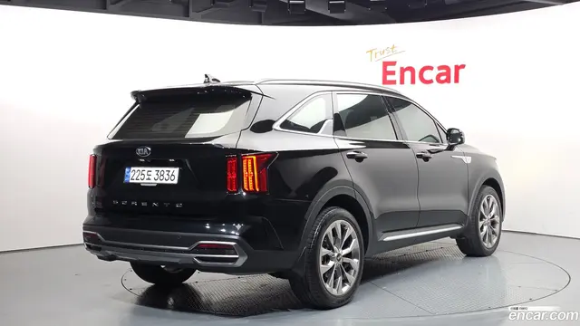 Main__Slider__Photo:Sorento Kia 2020.8-1
