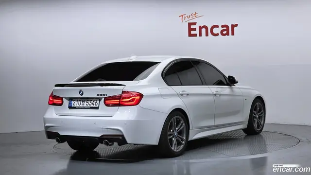 Main__Slider__Photo:3-Series BMW 2018.1-1