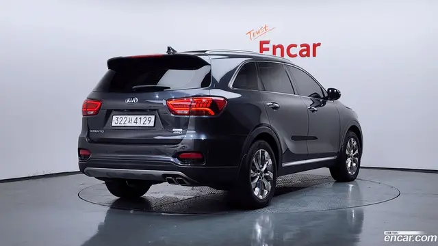 Main__Slider__Photo:Sorento Kia 2018.10-1