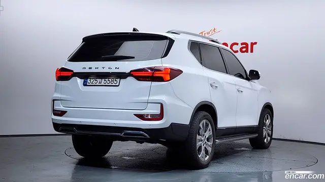 Main__Slider__Photo:Rexton KG Mobility 2020.10-1