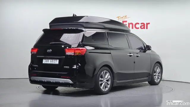 Main__Slider__Photo:Canival Kia 2018.2-1