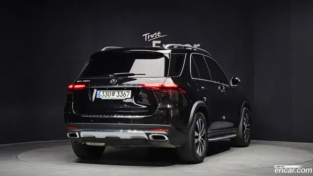 Main__Slider__Photo:GLE-Class Mercedes-Benz 2024.0-1