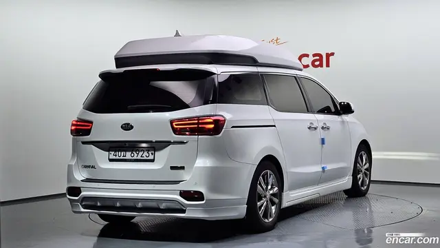 Main__Slider__Photo:Canival Kia 2019.5-1