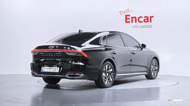 Main__Slider__Photo:Grandeur Hyundai 2021.7-1