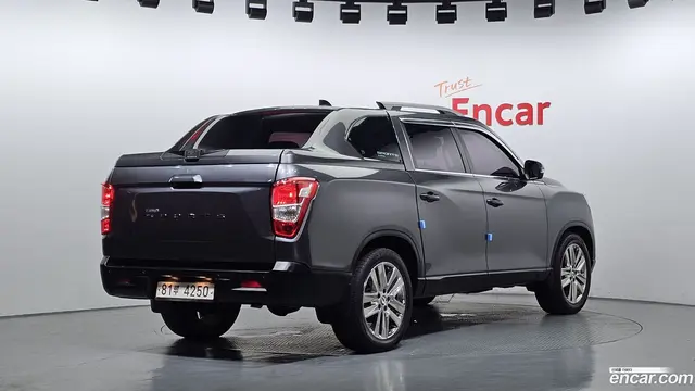 Main__Slider__Photo:Rexton KG Mobility 2019.0-1
