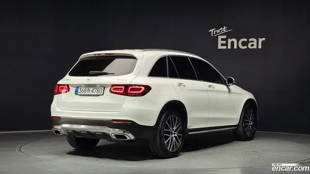 Main__Slider__Photo:GLC-Class Mercedes-Benz 2022.6-1