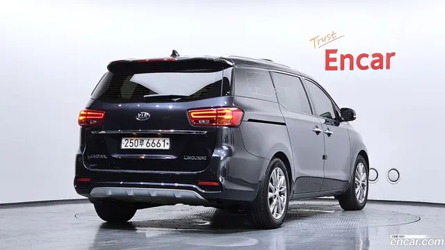 Main__Slider__Photo:Canival Kia 2018.3-1