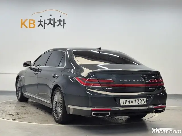 Main__Slider__Photo:G90 Genesis 2019.9-1