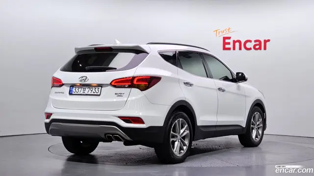 Main__Slider__Photo:Santafe Hyundai 2016.10-1