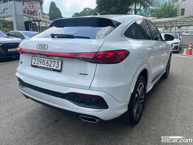 Main__Slider__Photo:Q5 Audi 2025.8-1