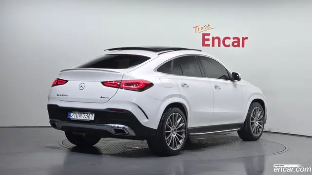 Main__Slider__Photo:GLE-Class Mercedes-Benz 2023.3-1