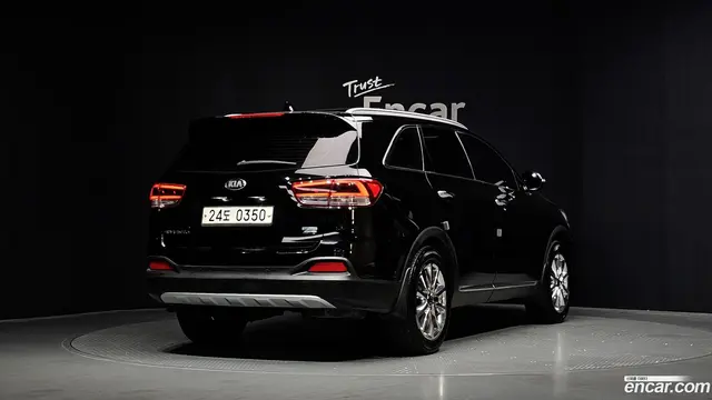 Main__Slider__Photo:Sorento Kia 2015.7-1