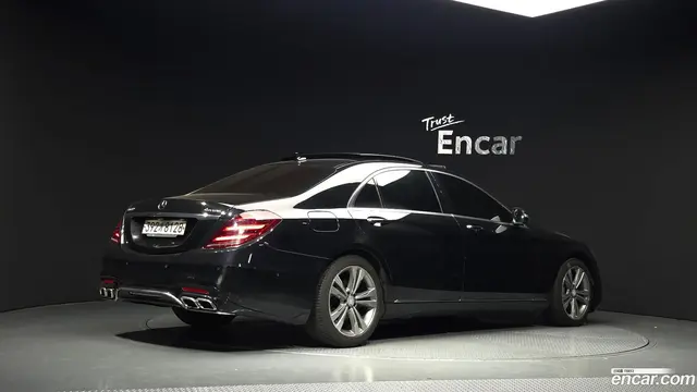 Main__Slider__Photo:S-Class Mercedes-Benz 2017.0-1