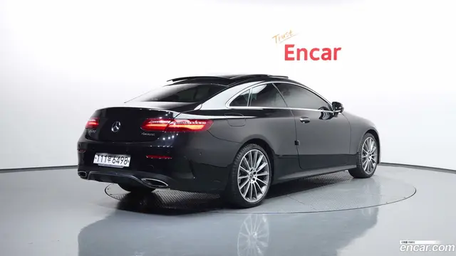 Main__Slider__Photo:E-Class Mercedes-Benz 2019.11-1