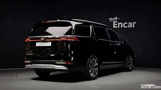 Main__Slider__Photo:Canival Kia 2021.3-1
