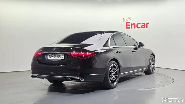 Main__Slider__Photo:S-Class Mercedes-Benz 2021.5-1
