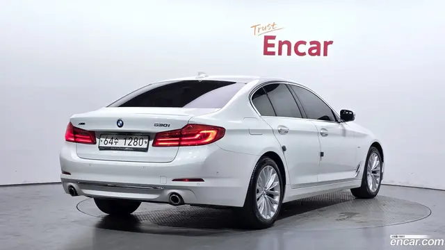 Main__Slider__Photo:5-Series BMW 2018.5-1