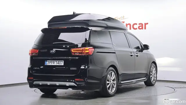 Main__Slider__Photo:Canival Kia 2019.4-1