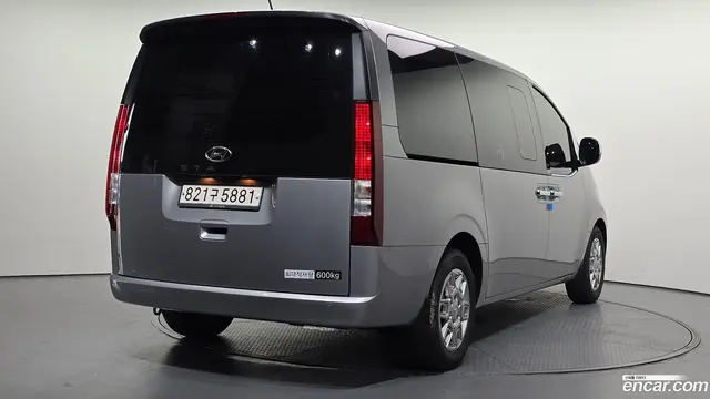 Main__Slider__Photo:Staria Hyundai 2023.2-1
