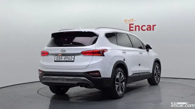 Main__Slider__Photo:Santafe Hyundai 2018.8-1