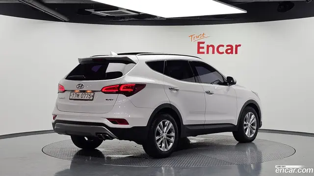 Main__Slider__Photo:Santafe Hyundai 2015.11-1