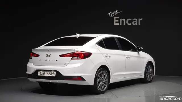 Main__Slider__Photo:AVANTE Hyundai 2019.7-1