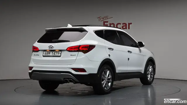 Main__Slider__Photo:Santafe Hyundai 2016.10-1