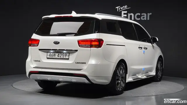 Main__Slider__Photo:Canival Kia 2018.0-1